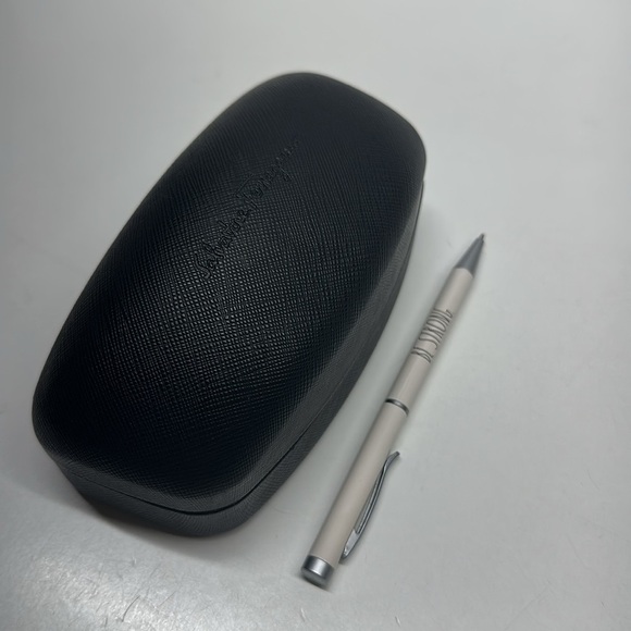 Salvatore Ferragamo Eye Glasses Sunglasses Hard Carrying Clamshell Case Black - Picture 5 of 6